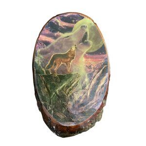 Vtg Wolf Howling At The Moon Glossy Wooden Plaque Tennessee 6”x9.5” Wall Decor